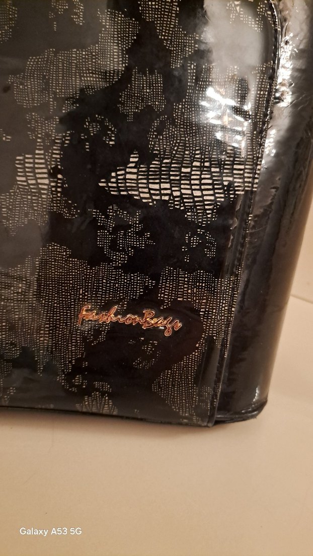 Siyah Deri Yılan Desenli Tokalı Kadın Çanta - Görsel 5