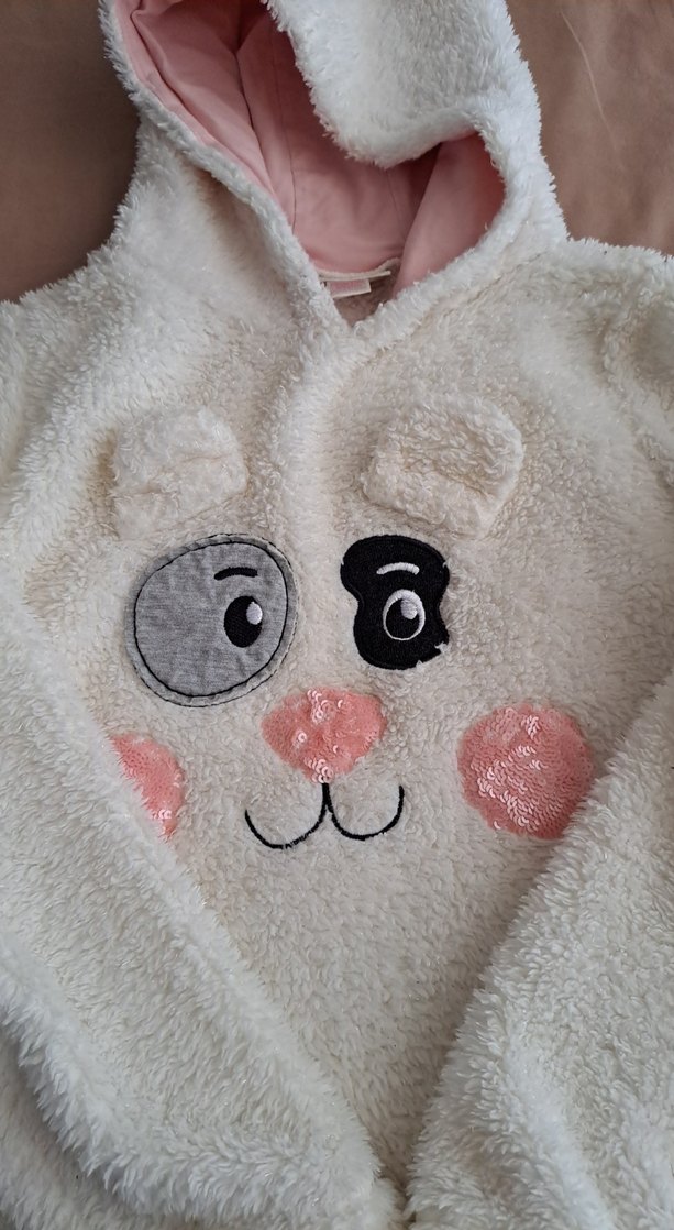 Beyaz Kapüşonlu Kız Sweatshirt Peluş Detaylı - Görsel 3