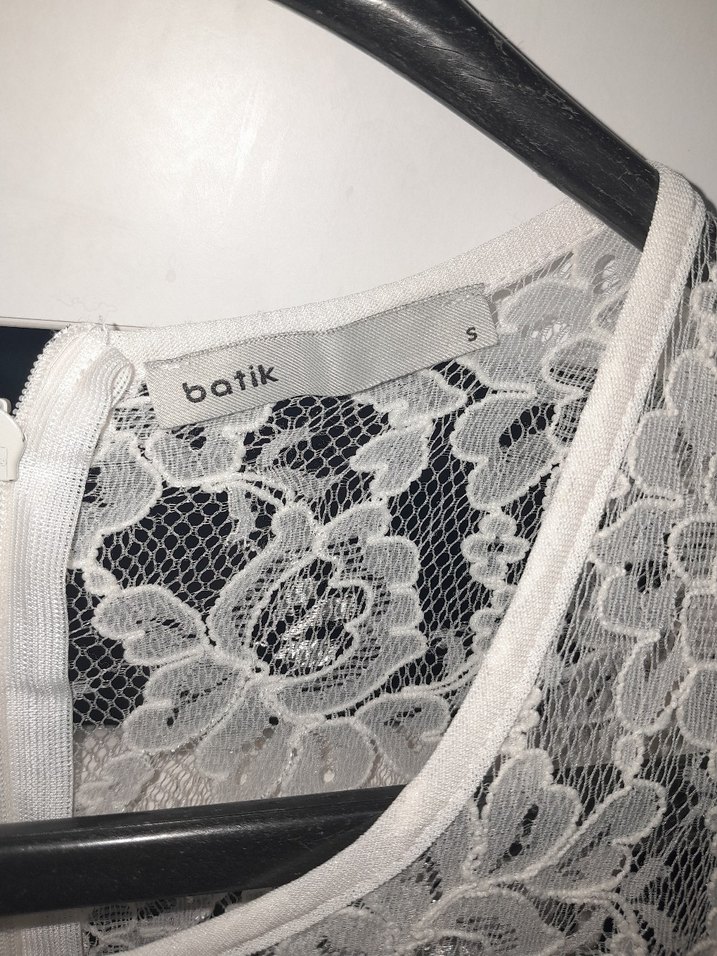 Dantel Detaylı Beyaz Midi kadın elbise - Görsel 2