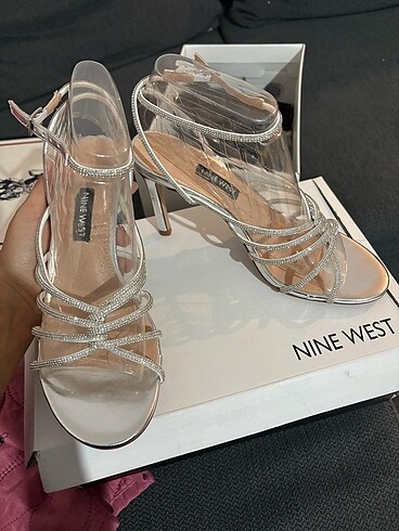 36 Beden gri Renk Ninewest topuklu sandalet