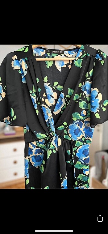 Zara Zara saten çiçekli elbise