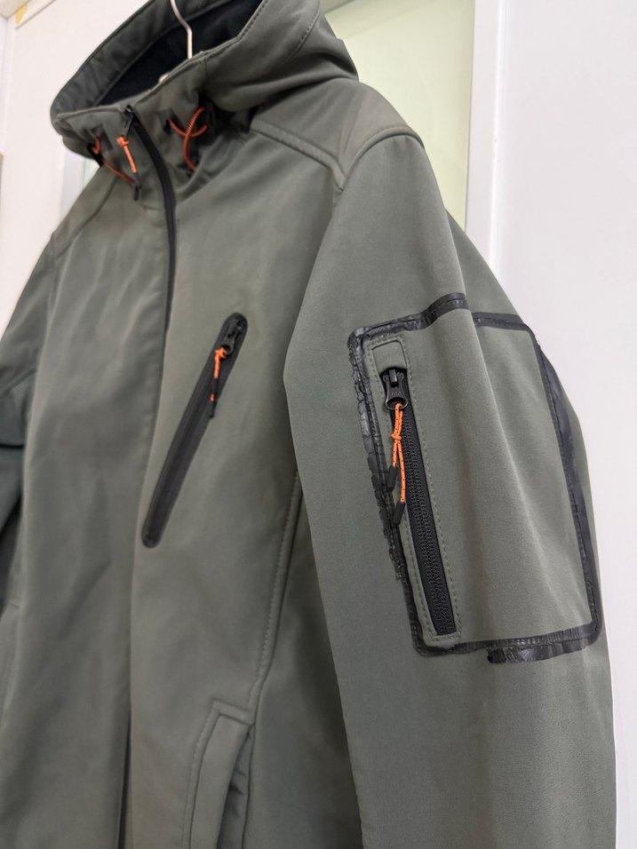 Gri Erkek Kapüşonlu Fermuarlı Mont - Görsel 4