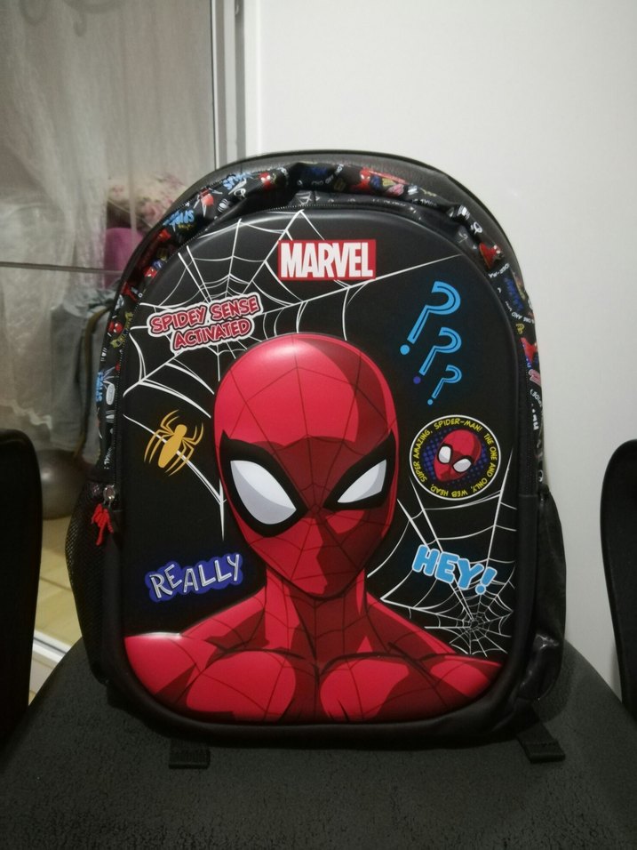 Renkli Marvel Spider-Man Okul Çantası - Görsel 2