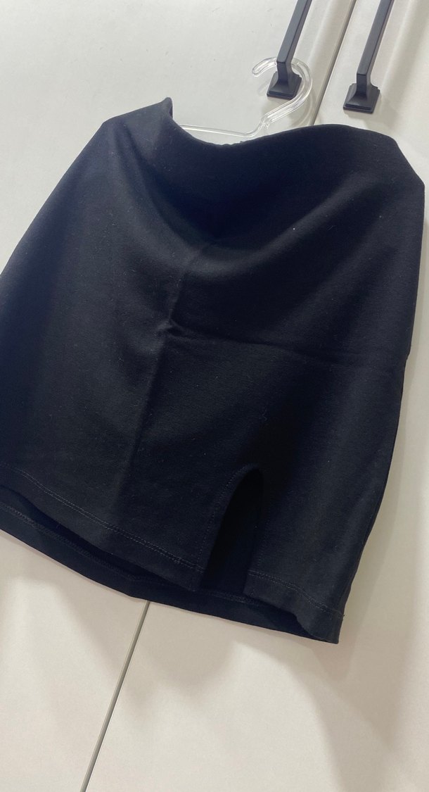 Siyah mini yırtmaçlı etek - Görsel 2