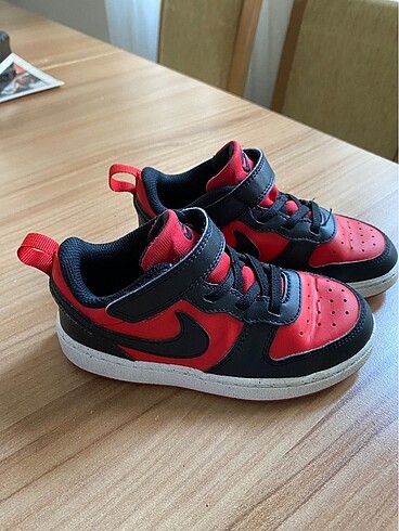 27 Beden Nike court borough low refcraft kırmızı çocuk spor ayakkabı