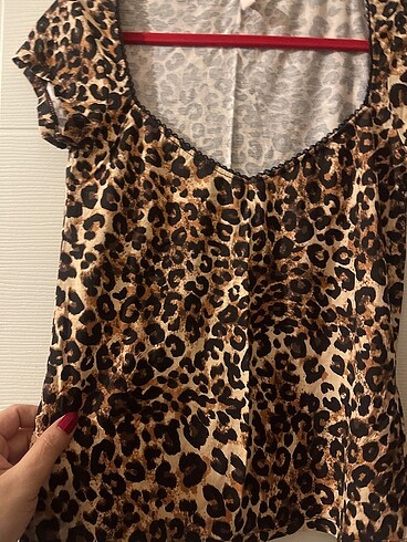 m Beden Leopar desen esnek bluz