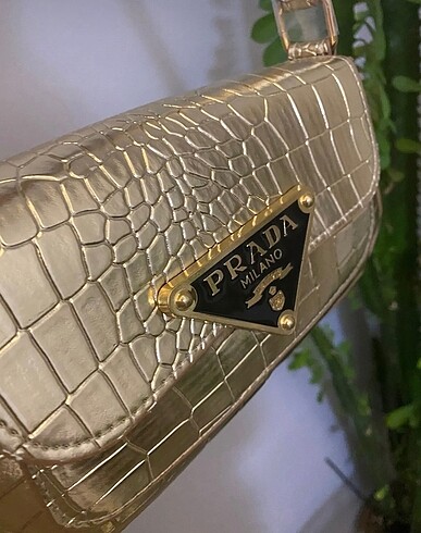 Prada Prada gold baget çanta