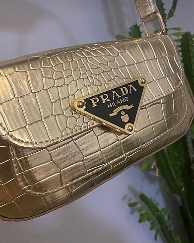 Beden Prada gold baget çanta