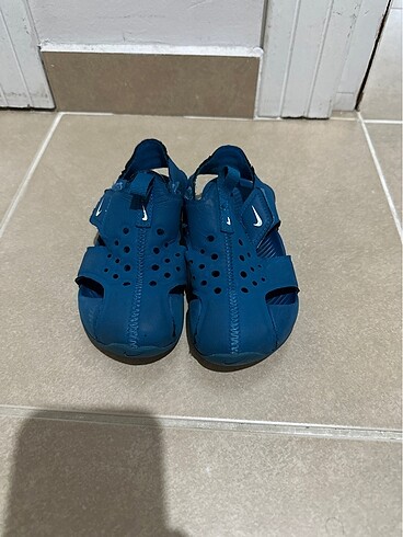 Nike sandalet 26 numara