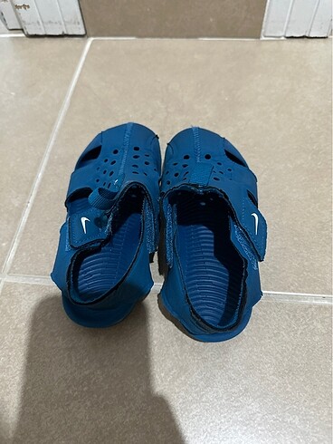 26 Beden Nike sandalet 26 numara