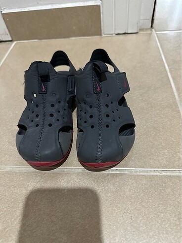 Nike sandalet 26 numara