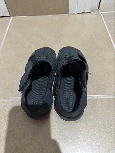 26 Beden Nike sandalet 26 numara