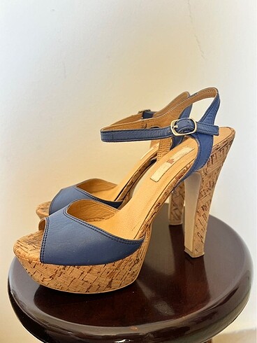 Elle mantar topuklu platform ayakkabı - Görsel 2