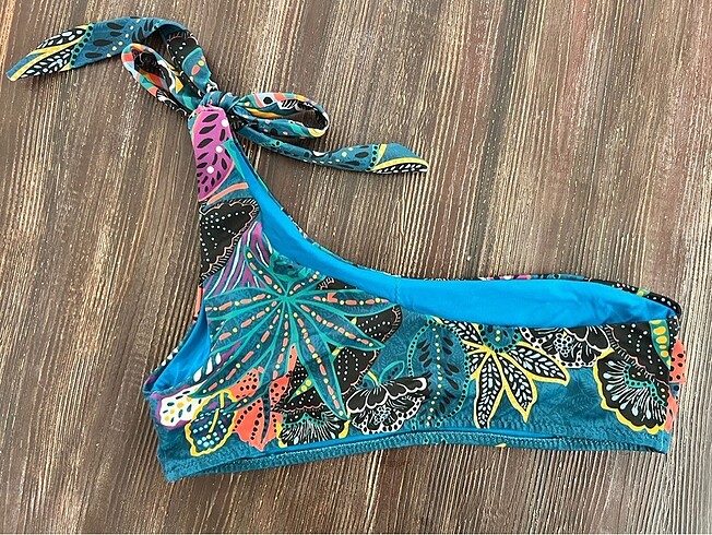Penti Penti tek omuz bikini üstü