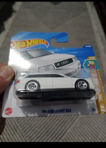 Beden '94 Audi Avant RS2 Beyaz Oyuncak Araba