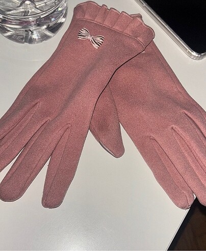PEMBE ELDİVEN