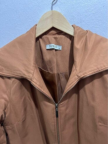 42 Beden Trench