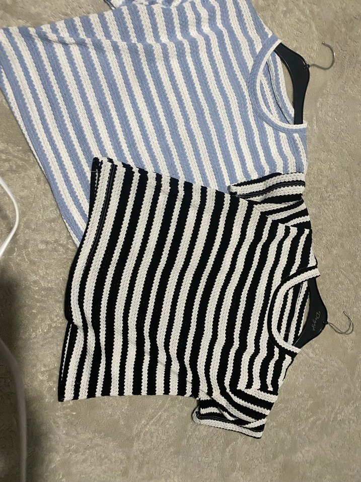 Çizgili Kısa Kollu Örme Crop Tişört - Görsel 2