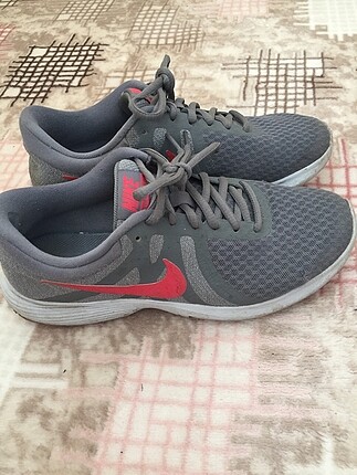 nike spor ayakkabı