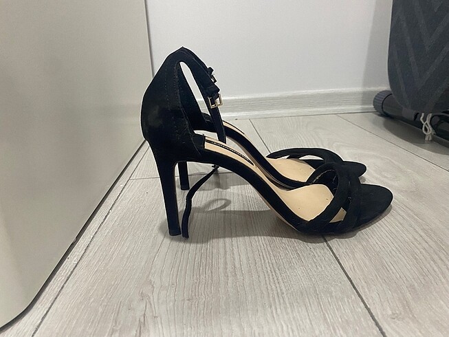 Stradivarius Stiletto