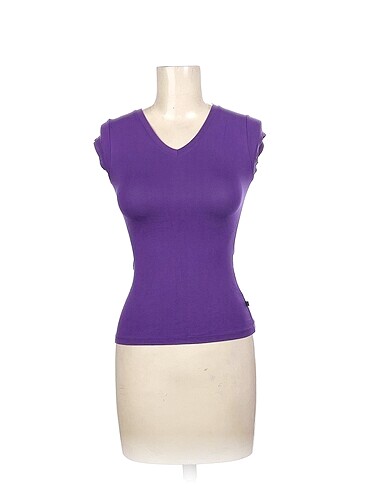 PreLoved T-shirt %70 İndirimli.