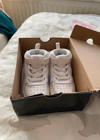 23 Beden Nike Airforce Beyaz Erkek Çocuk Spor Ayakkabı