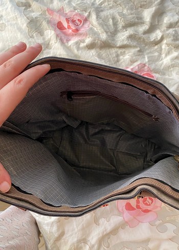 Beden çeşitli Renk Zincir Detaylı Bej Süet Kadın Çanta