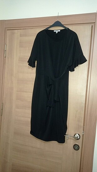 Siyah renk elbise 