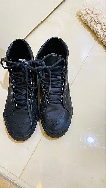 Vans Spor Bot