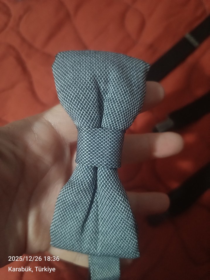 Siyah Çocuk Askısı ve papyon - Görsel 2