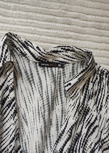 36 Beden beyaz Renk Zebra Desenli V Yaka Mini Elbise