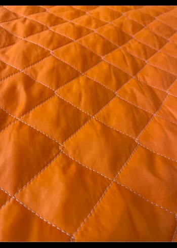 Turuncu Renkli Kapitone Örtüsü - Görsel 2
