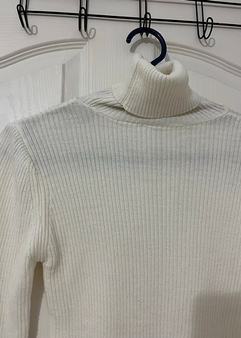 Beyaz Kadın Boğazlı Triko Kazak - Görsel 2