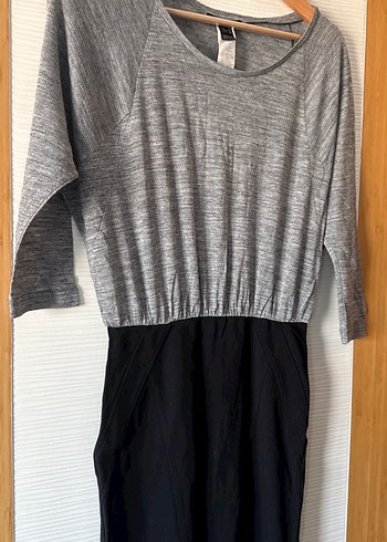 Gri ve Siyah Midi Kadın Elbise - Görsel 2