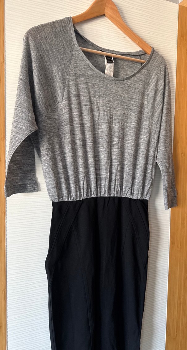 Gri ve Siyah Midi Kadın Elbise - Görsel 2