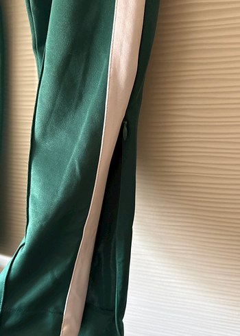 Yeşil Kadın Spor Eşofman Altı - Görsel 3