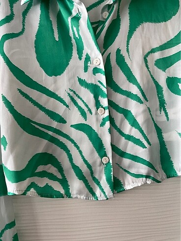 m Beden Bershka gömlek