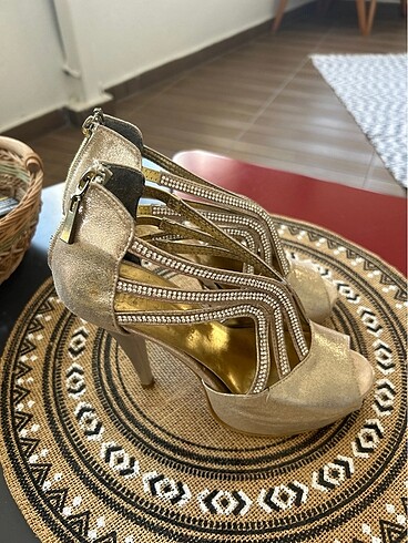 37 Beden Gold topuklu