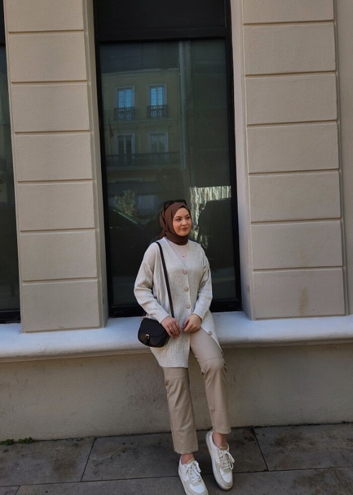 Düğmeli Uzun Hırka - Görsel 3