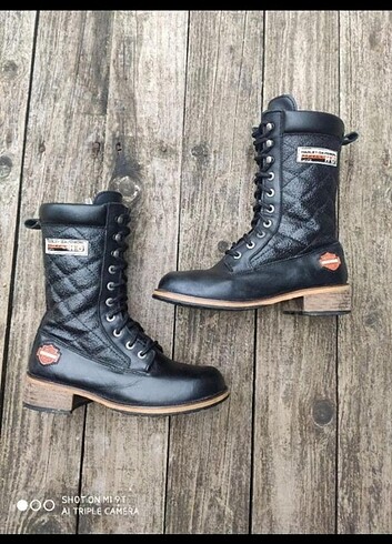 Harley Davidson Kadın bot 