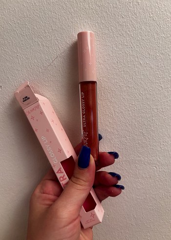 Pastel Bej Parlak Dudak Parlatıcısı