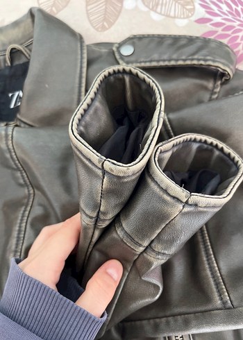 Zara Viral Haki Suni Deri Crop Biker Ceket - Görsel 8