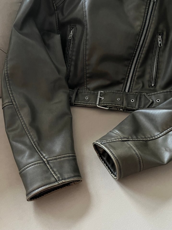 Zara Viral Haki Suni Deri Kemerli Crop Biker Deri Ceket - Görsel 5