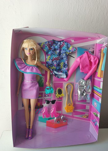Beden Renk Barbie Bebek ve Aksesuar Seti