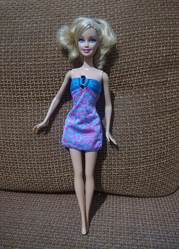 Barbie bebek 