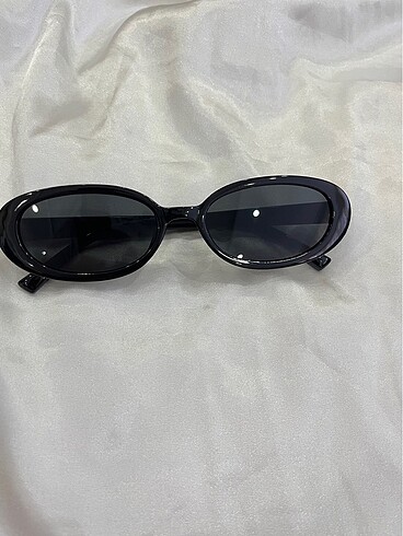 Cat eye güneş gözlüğü