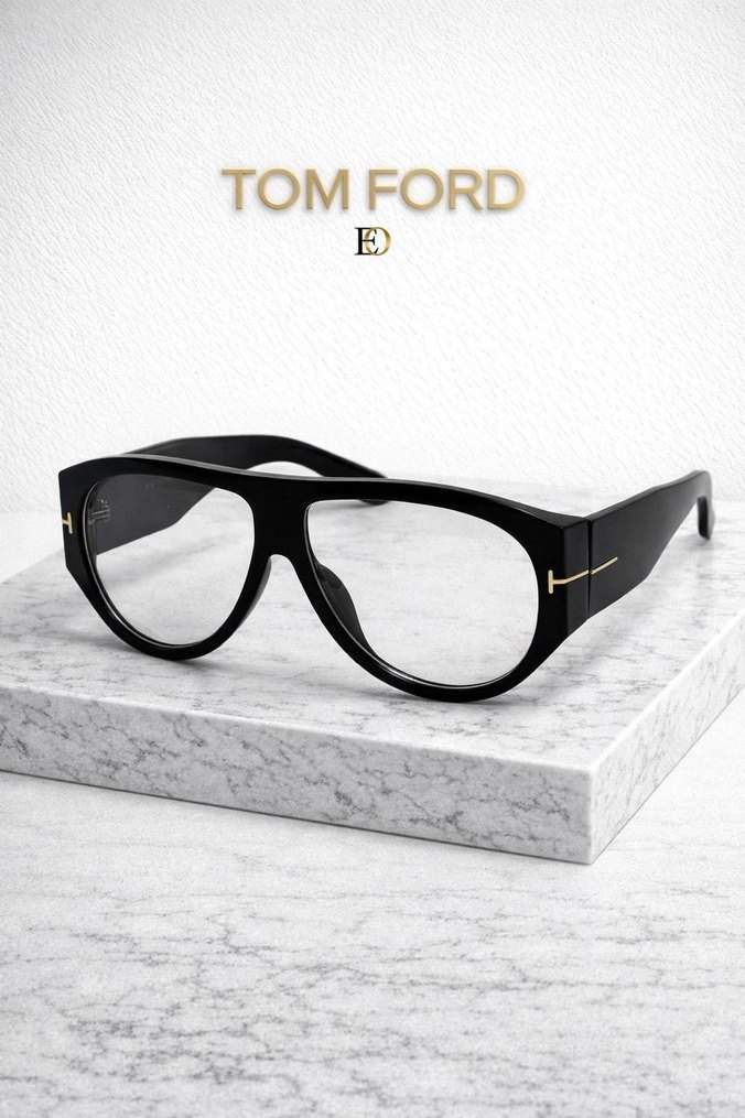 Fendi Beyaz Şeffaf Kadın Gözlük 
Ekranı kaydiriniz bir çok model - Görsel 2