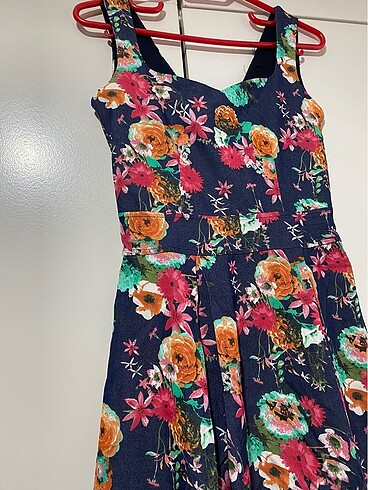 34 Beden Çiçekli mini elbise