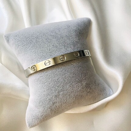 Gri cartier kelepçe