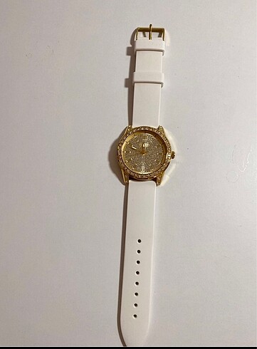 Guess Guess saat